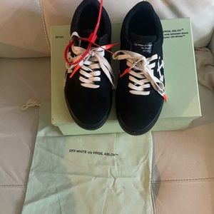 off-white vulc low sneakers